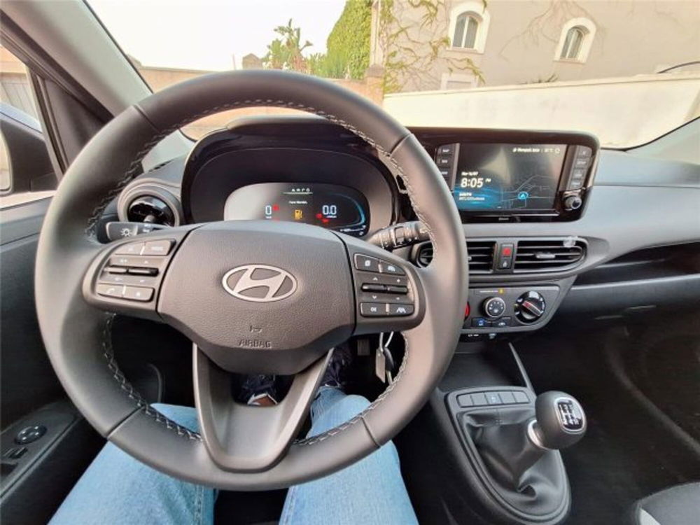 Hyundai i10 nuova a Bari (11)