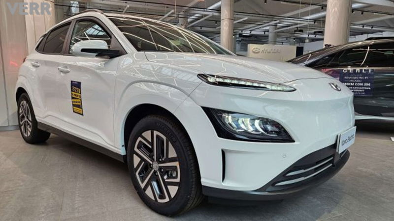 Hyundai Kona EV 39 kWh XLine nuova a Milano