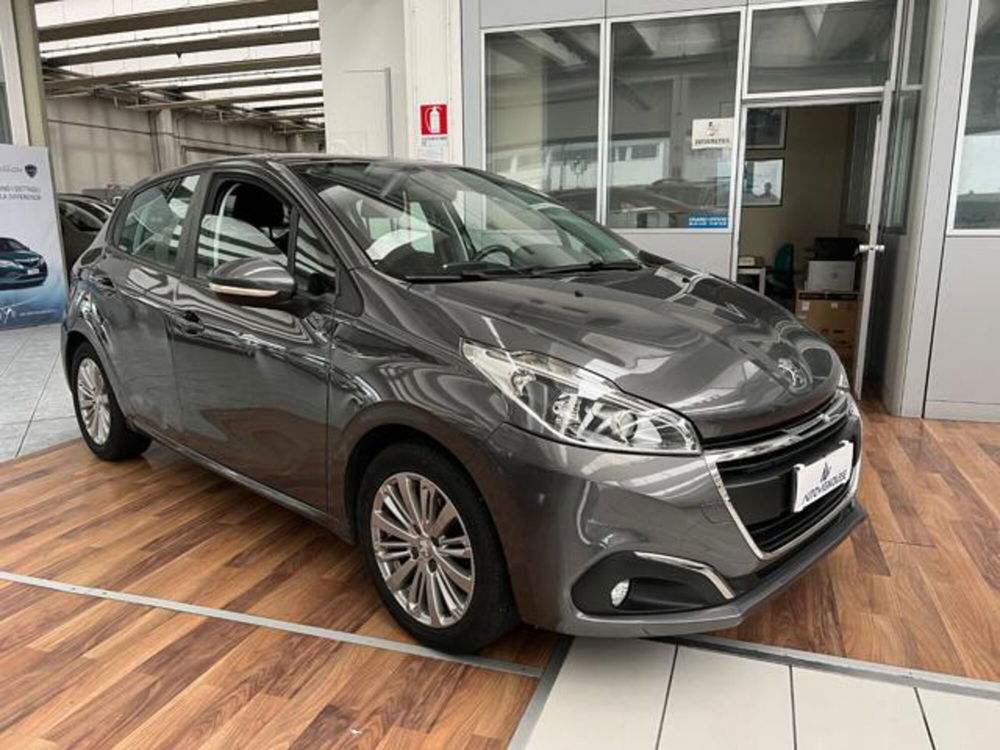 Peugeot 208 usata a Modena