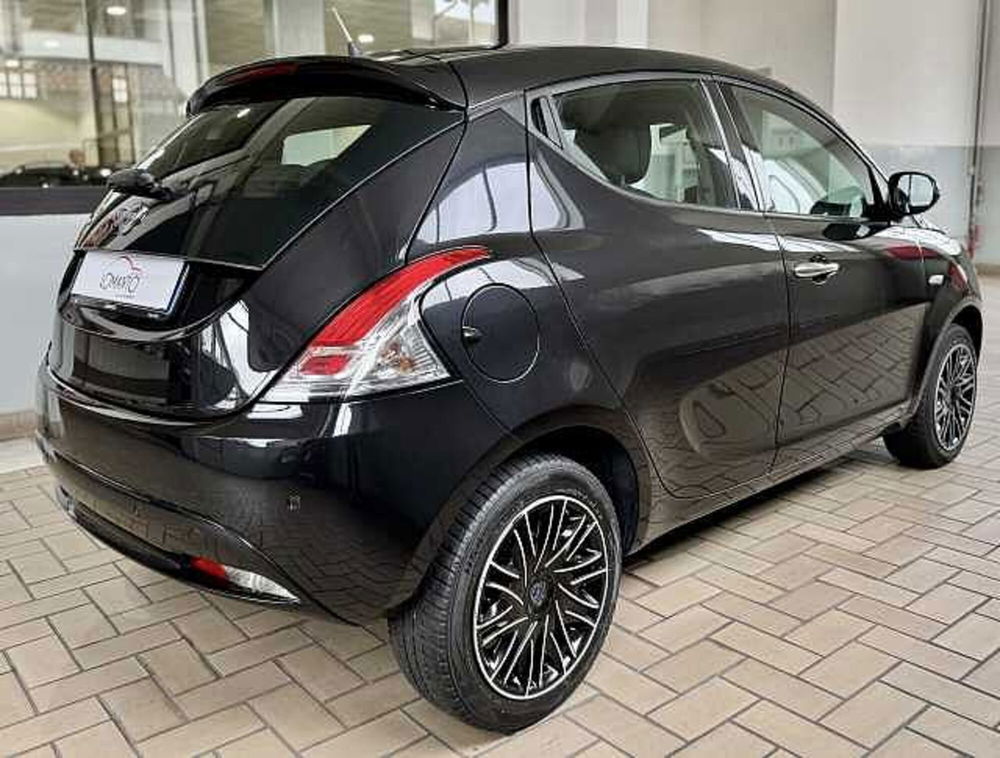 Lancia Ypsilon usata a Torino (4)