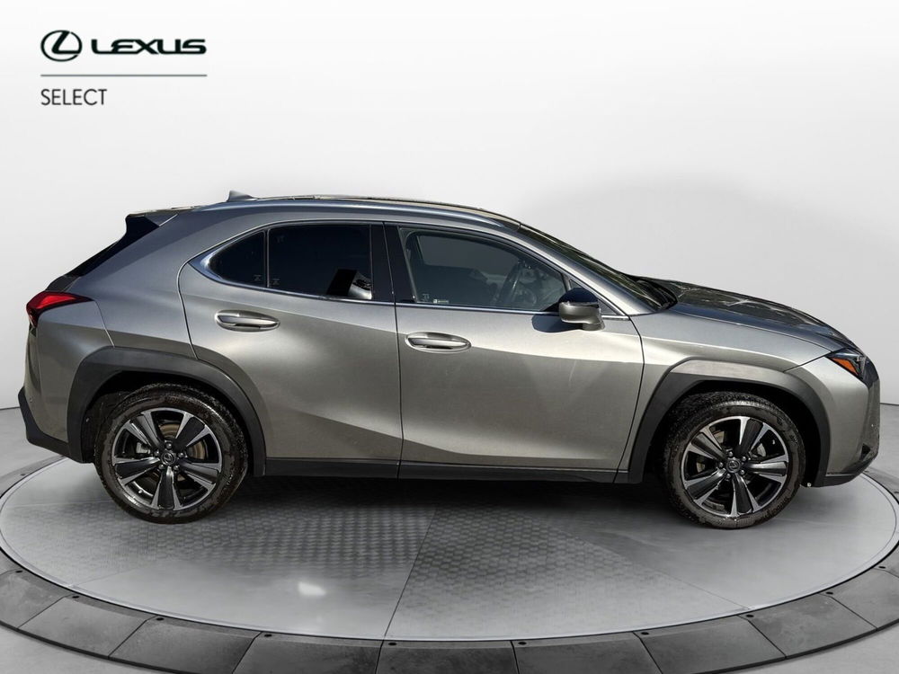 Lexus UX usata a Como (12)