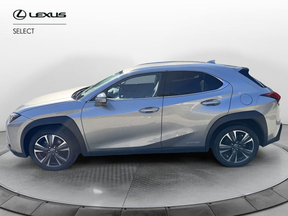 Lexus UX usata a Como (3)