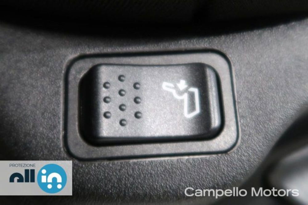 Jeep Compass nuova a Venezia (16)