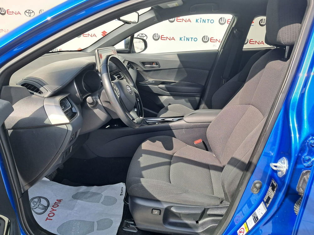 Toyota Toyota C-HR usata a Cagliari (12)