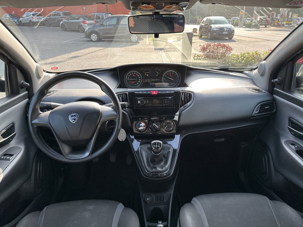 Lancia Ypsilon usata a Vercelli (13)