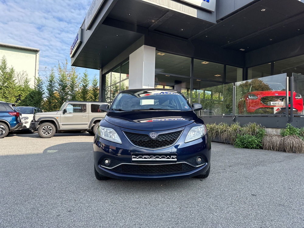 Lancia Ypsilon usata a Vercelli (2)