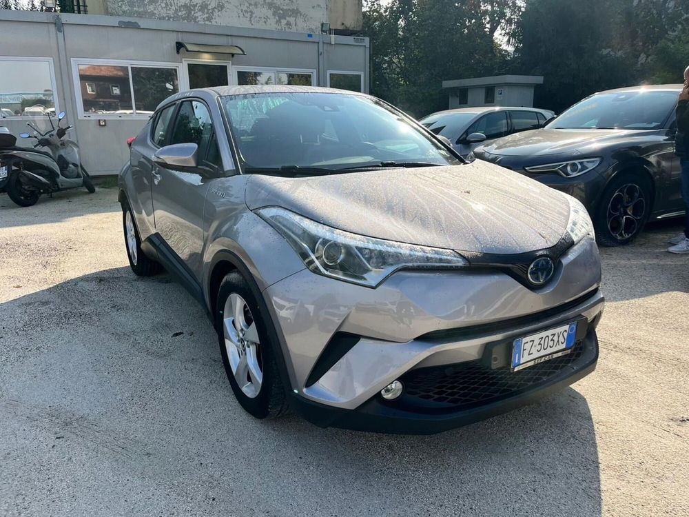 Toyota Toyota C-HR usata a Milano (3)