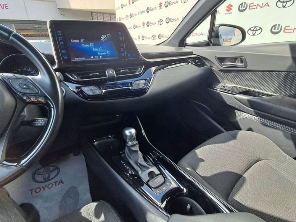 Toyota Toyota C-HR usata a Cagliari (14)