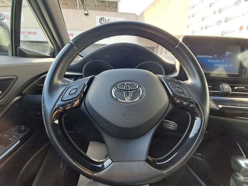 Toyota Toyota C-HR usata a Cagliari (15)