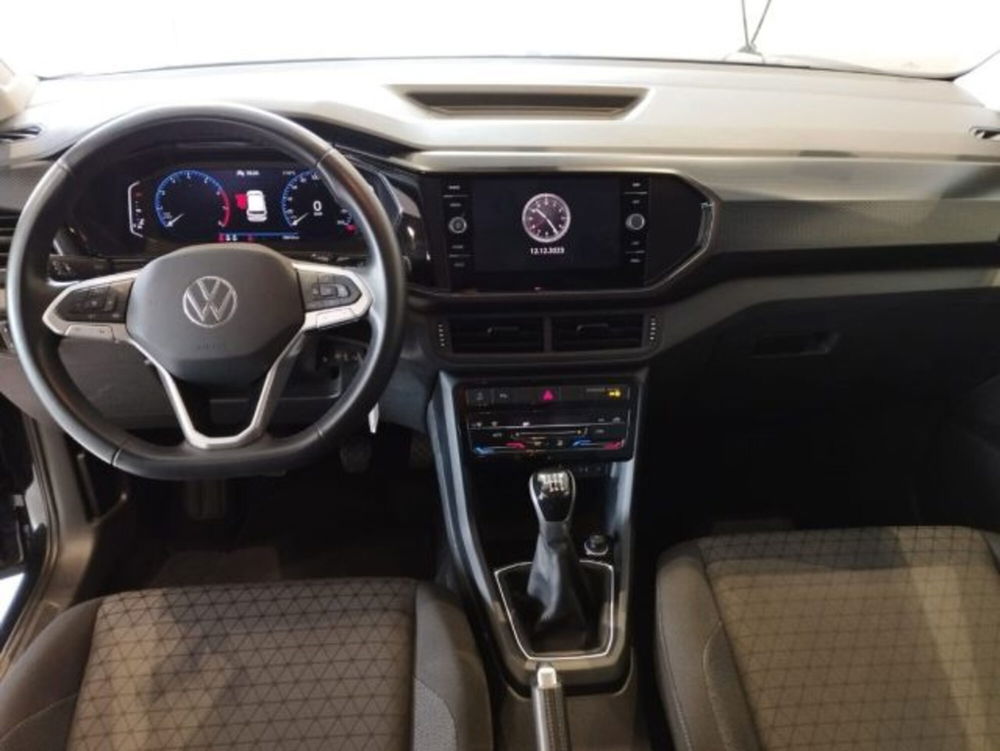 Volkswagen T-Cross usata a Sassari (12)