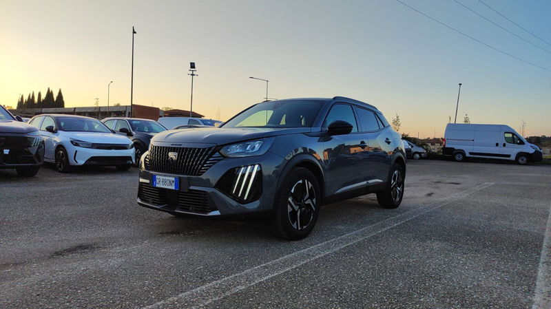 Peugeot 2008 1.2 puretech Allure s&amp;s 100cv del 2023 usata a Empoli