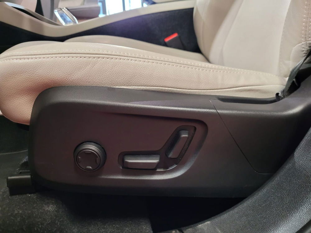 Volvo XC40 usata a Rimini (10)