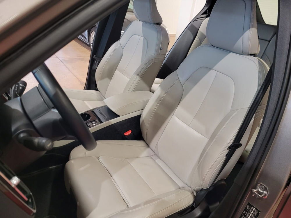 Volvo XC40 usata a Rimini (11)