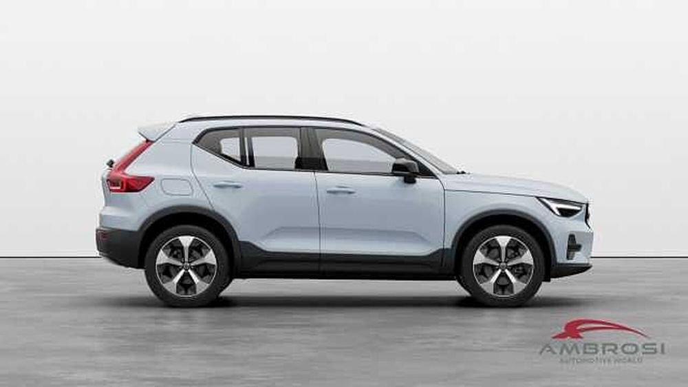 Volvo XC40 nuova a Viterbo (4)