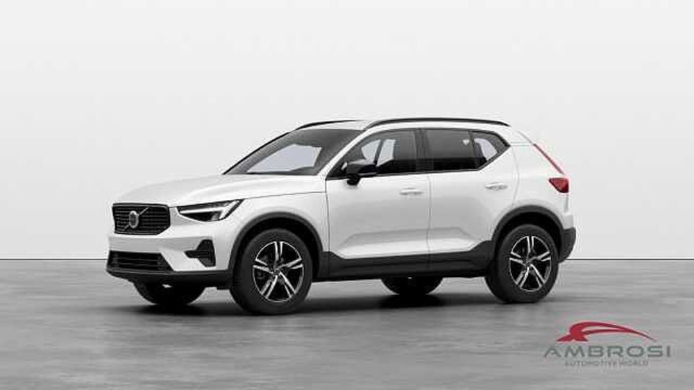 Volvo XC40 nuova a Viterbo