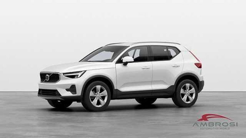 Volvo XC40 B3 automatico Core  nuova a Viterbo