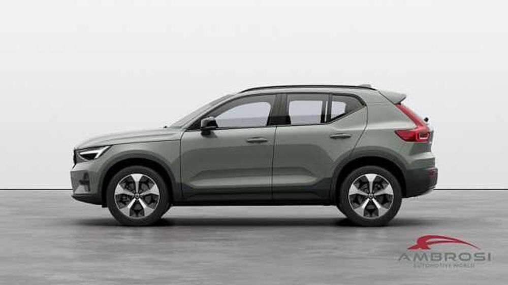 Volvo XC40 nuova a Viterbo (2)