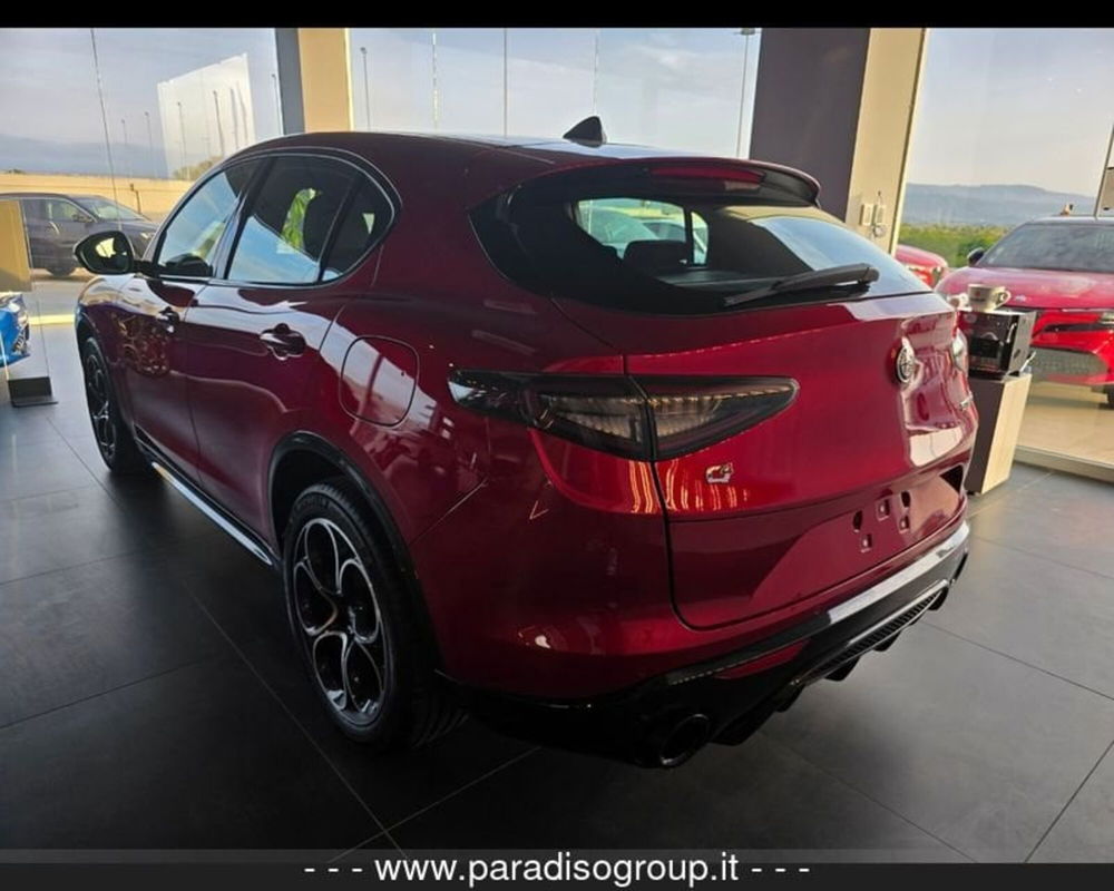 Alfa Romeo Stelvio nuova a Catanzaro (4)