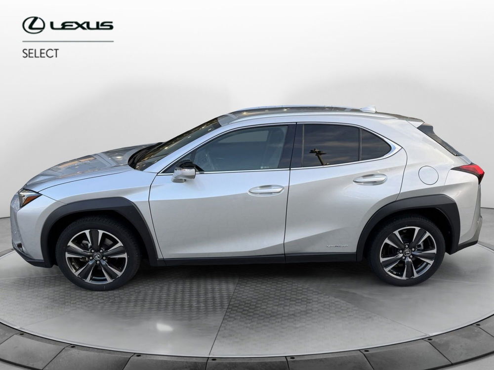 Lexus UX usata a Como (3)