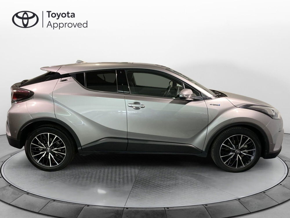 Toyota Toyota C-HR usata a Milano (14)