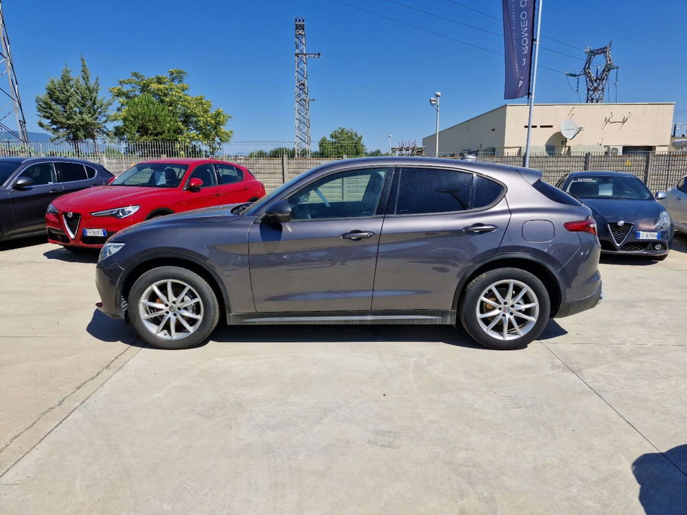 Alfa Romeo Stelvio usata a Cosenza (2)