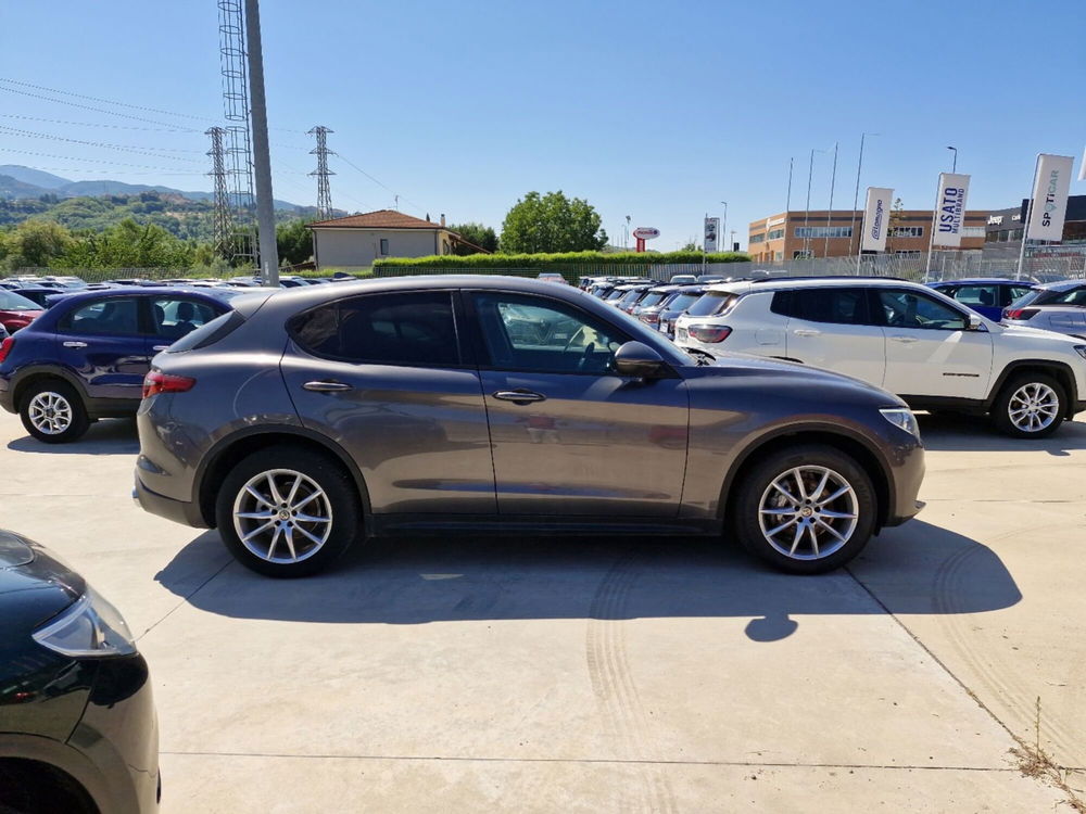 Alfa Romeo Stelvio usata a Cosenza (7)