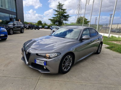 Alfa Romeo Giulia 2.2 Turbodiesel 150 CV Tech Edition del 2018 usata a Rende