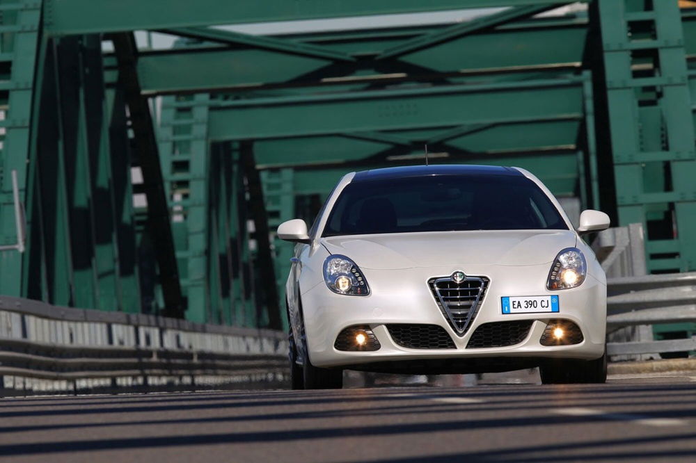 Alfa Romeo Giulietta usata a Cosenza (11)