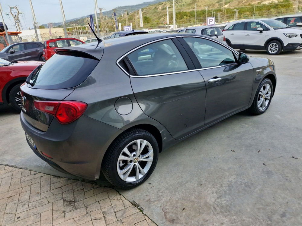 Alfa Romeo Giulietta usata a Cosenza (7)