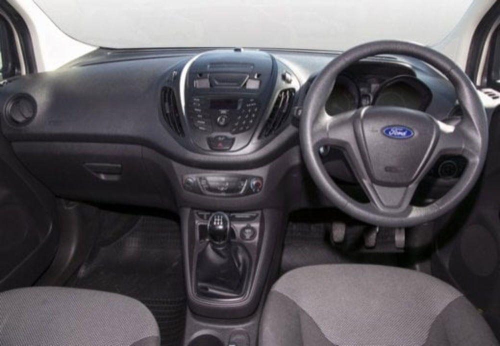 Ford Tourneo Courier usata a Cosenza (10)