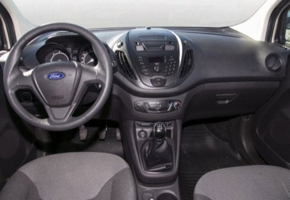 Ford Tourneo Courier usata a Cosenza (9)