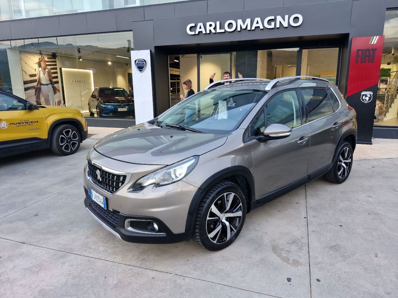 Peugeot 2008 100 Active  del 2017 usata a Rende