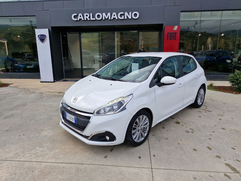 Peugeot 208 75 5 porte Allure  nuova a Rende