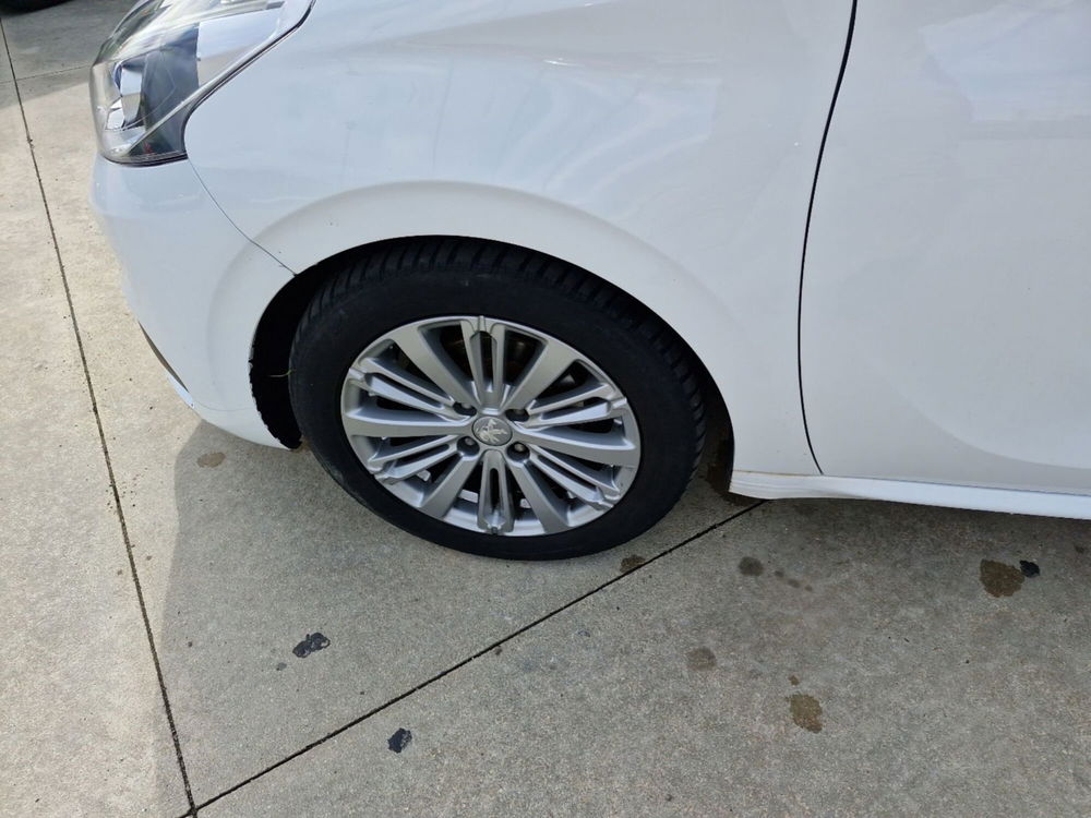 Peugeot 208 nuova a Cosenza (15)