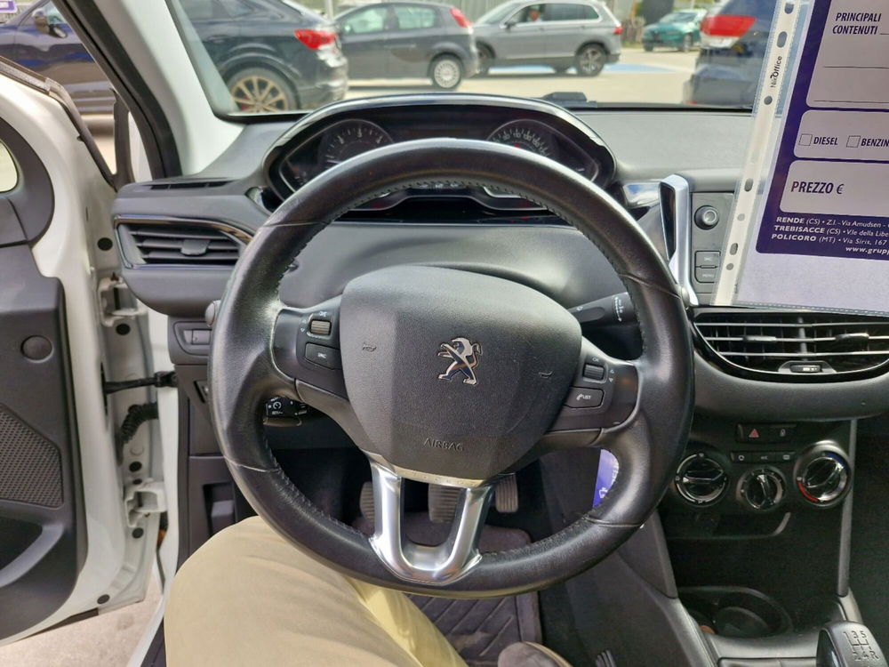 Peugeot 208 nuova a Cosenza (20)