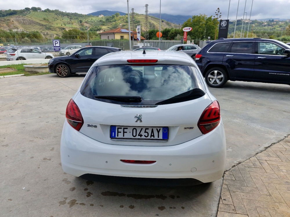 Peugeot 208 nuova a Cosenza (4)