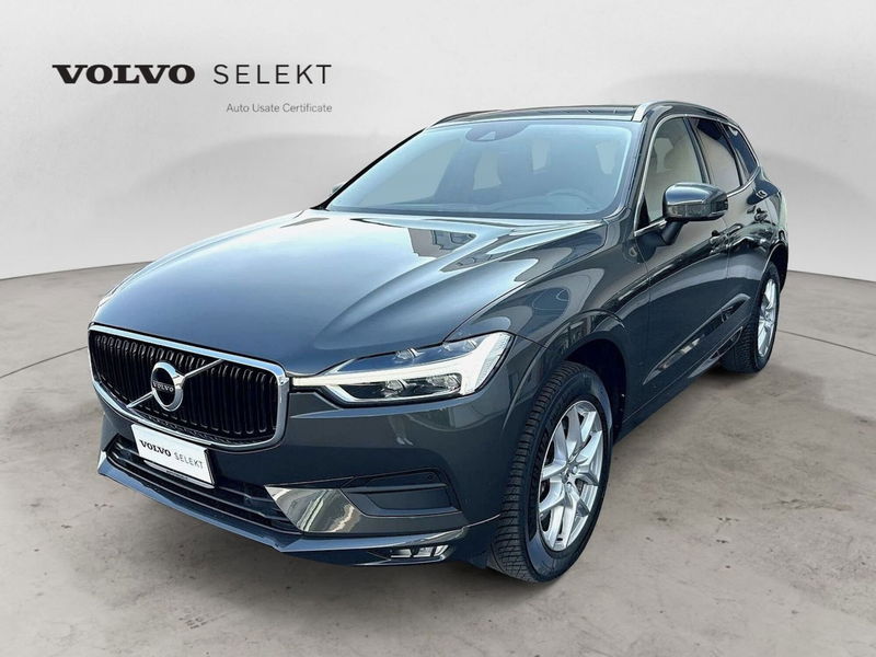 Volvo XC60 B4 (d) AWD Geartronic Momentum Pro  del 2020 usata a Bari