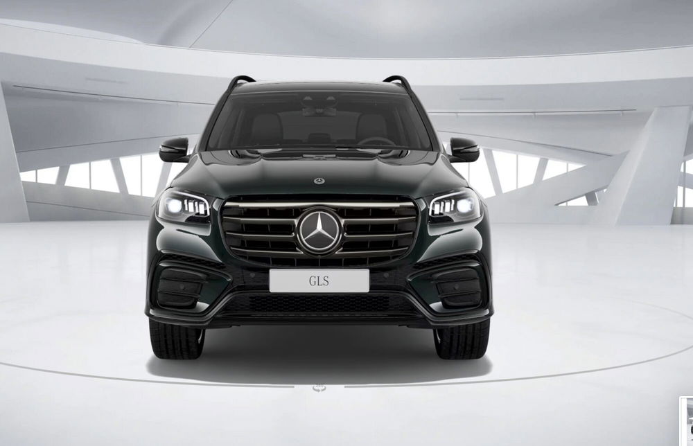 Mercedes-Benz GLS SUV nuova a Bergamo (2)