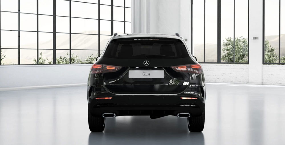 Mercedes-Benz GLA SUV nuova a Bergamo (4)