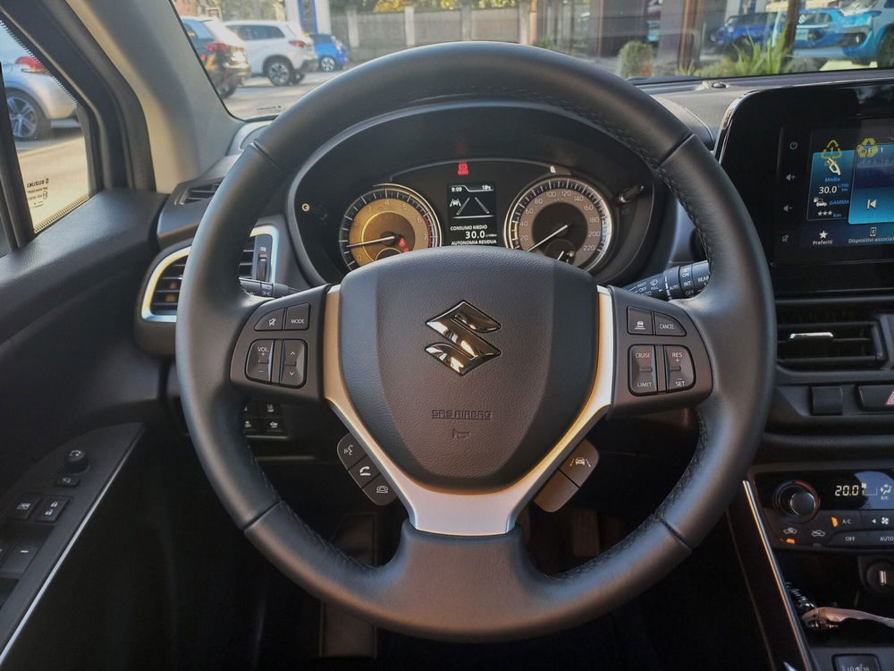 Suzuki S-Cross nuova a Milano (10)