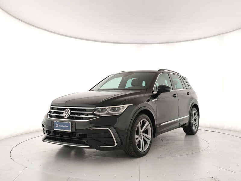 Volkswagen Tiguan 2.0 TDI 150 CV SCR DSG 4MOTION R-Line del 2023 usata a Torre Annunziata