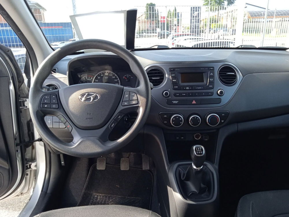 Hyundai i10 usata a Roma (11)