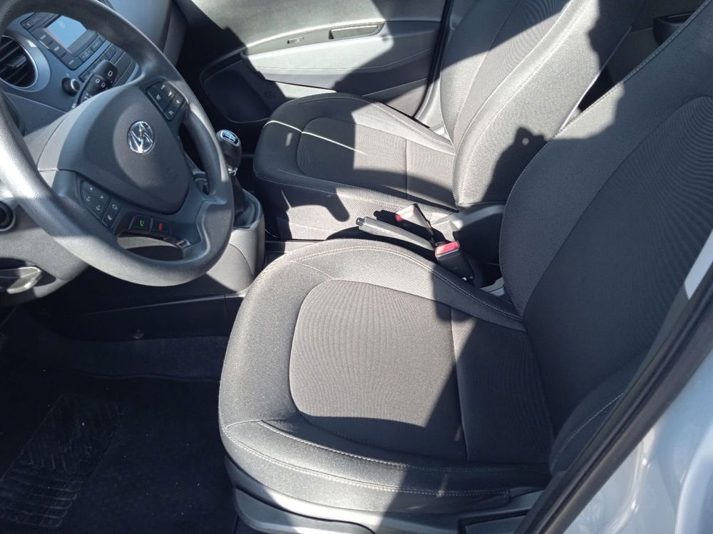 Hyundai i10 usata a Roma (9)