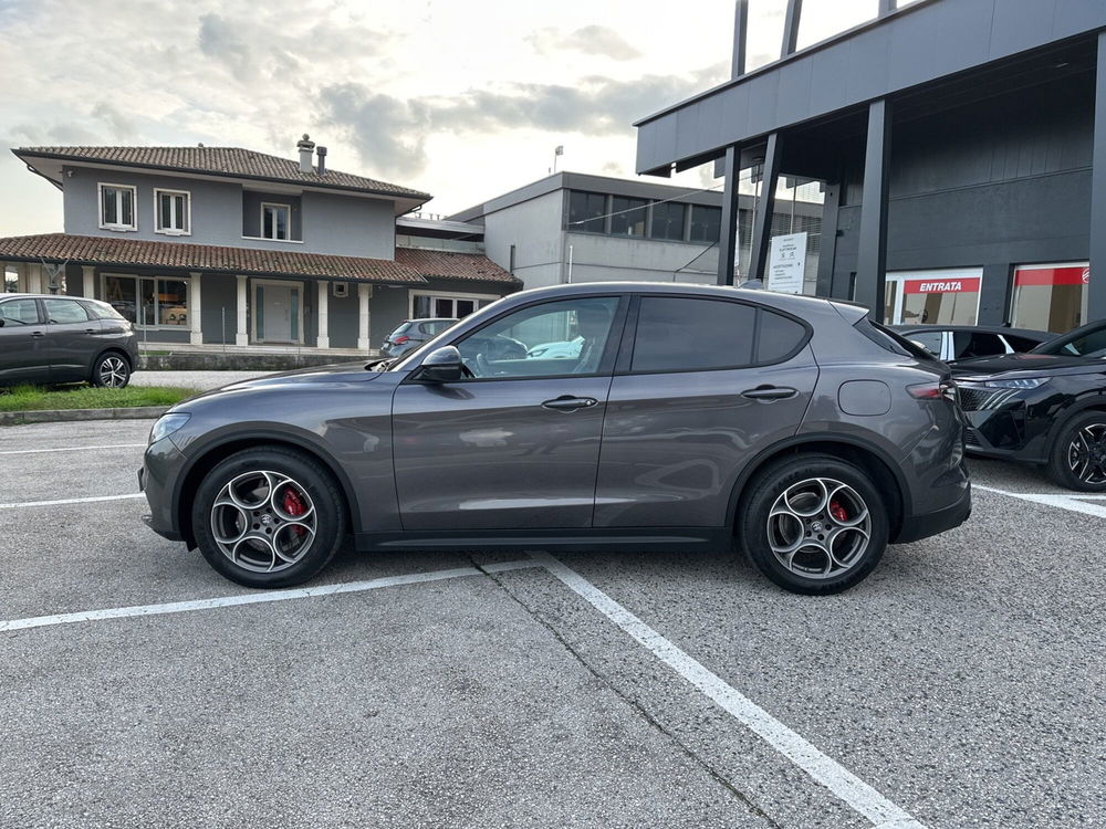 Alfa Romeo Stelvio usata a Vicenza (2)