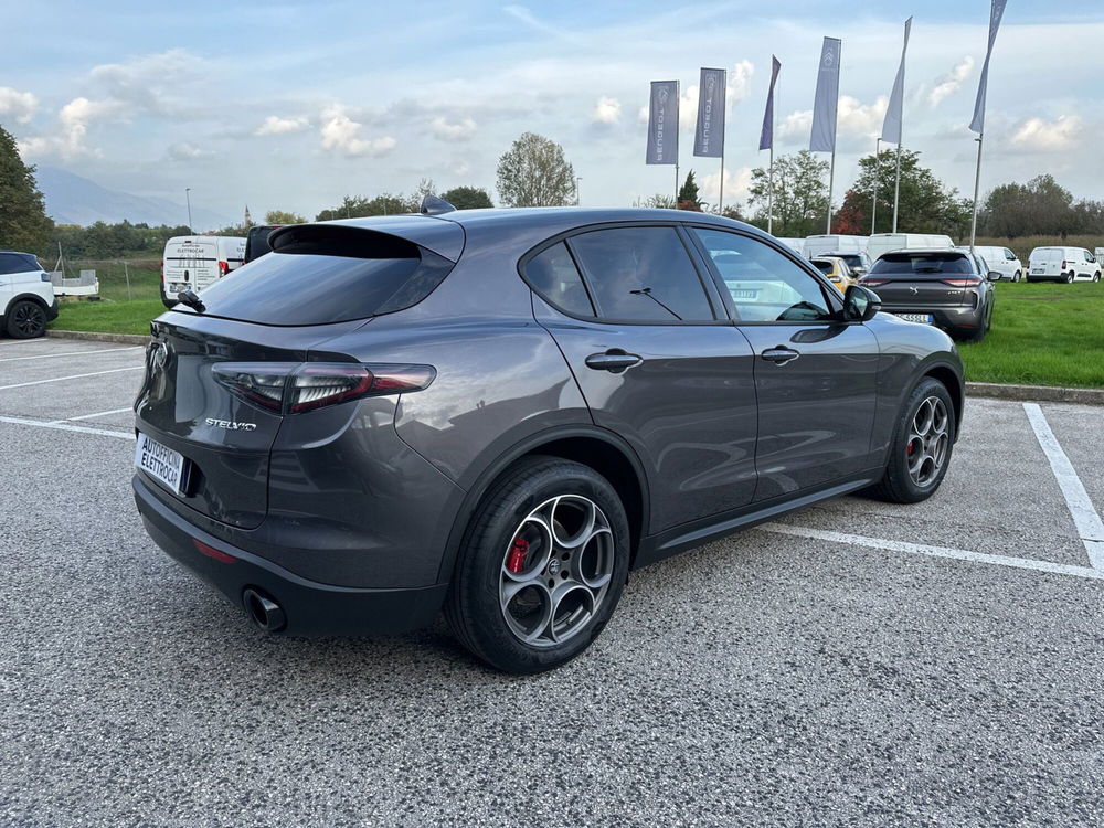 Alfa Romeo Stelvio usata a Vicenza (5)