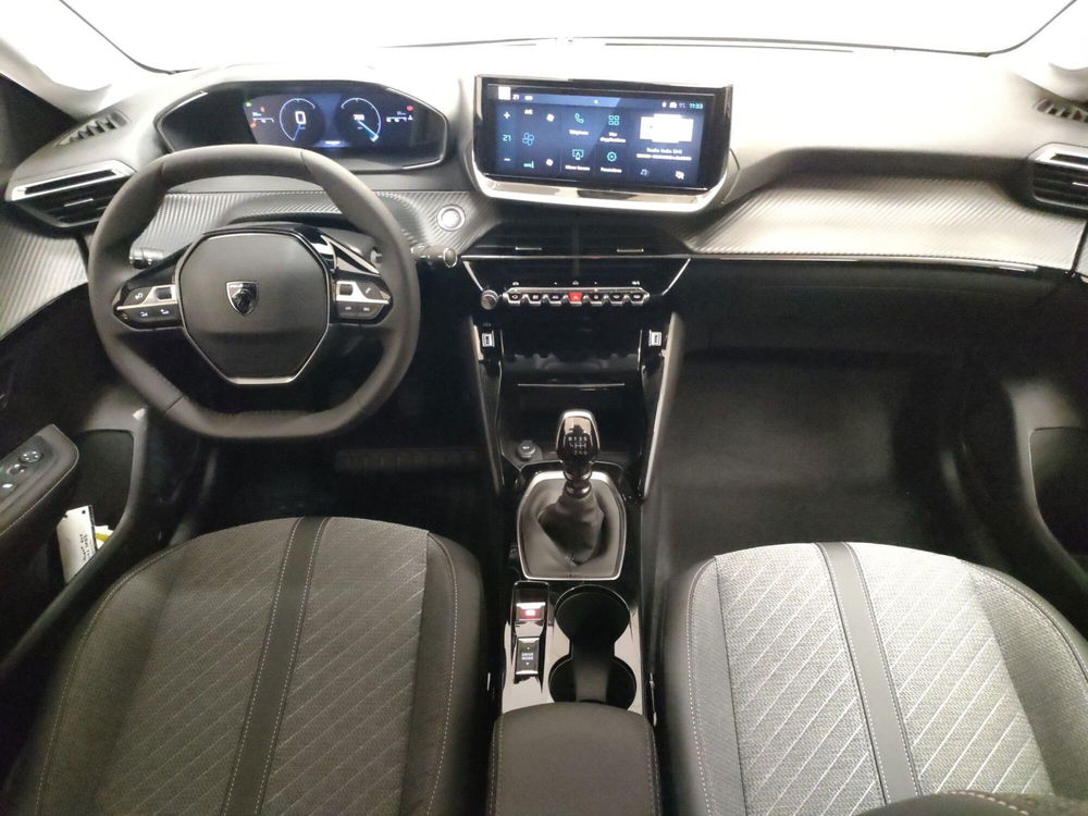 Peugeot 208 nuova a L'Aquila (16)