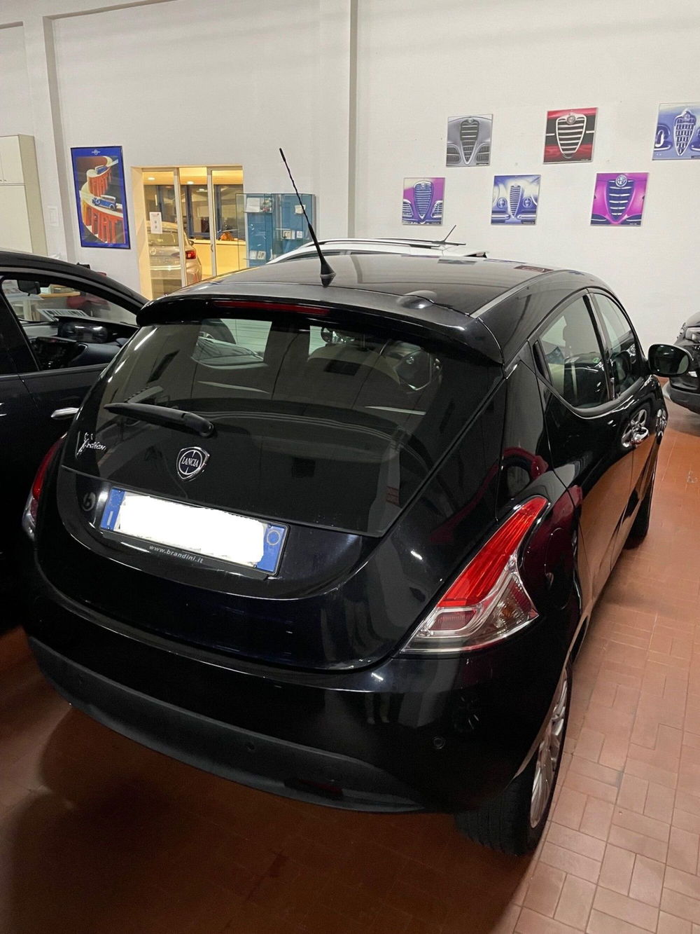 Lancia Ypsilon usata a Lucca (5)