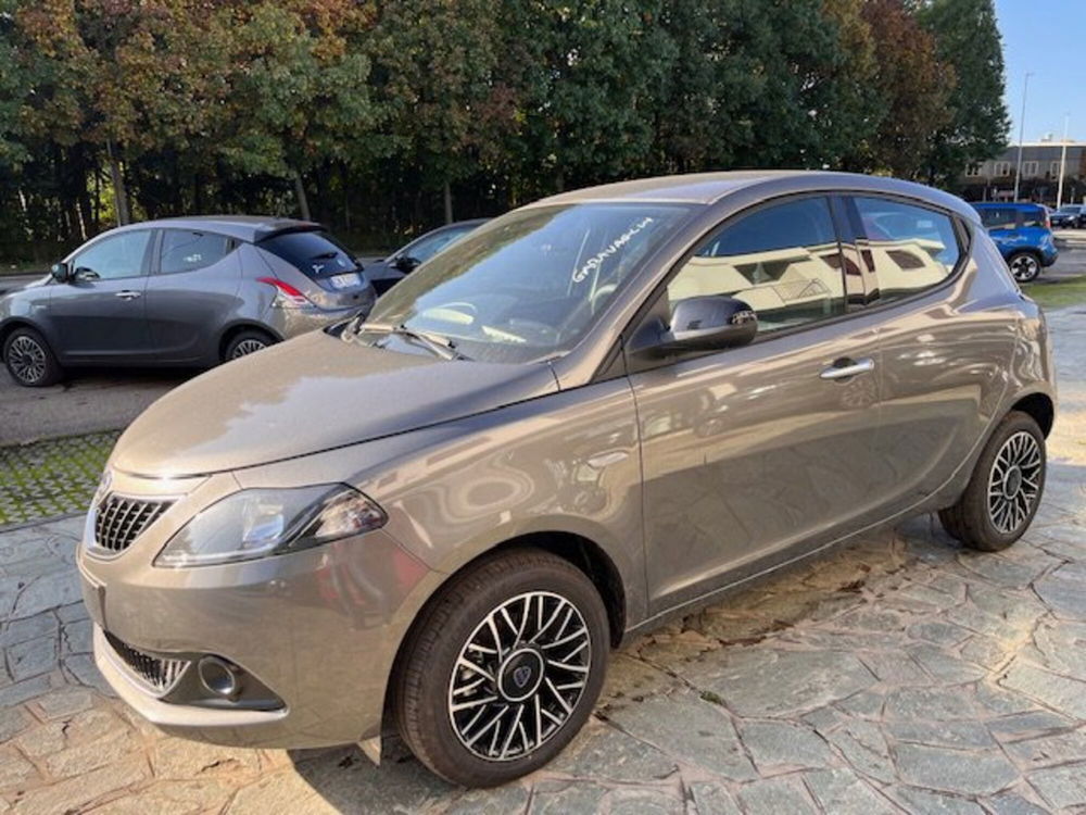 Lancia Ypsilon nuova a Milano