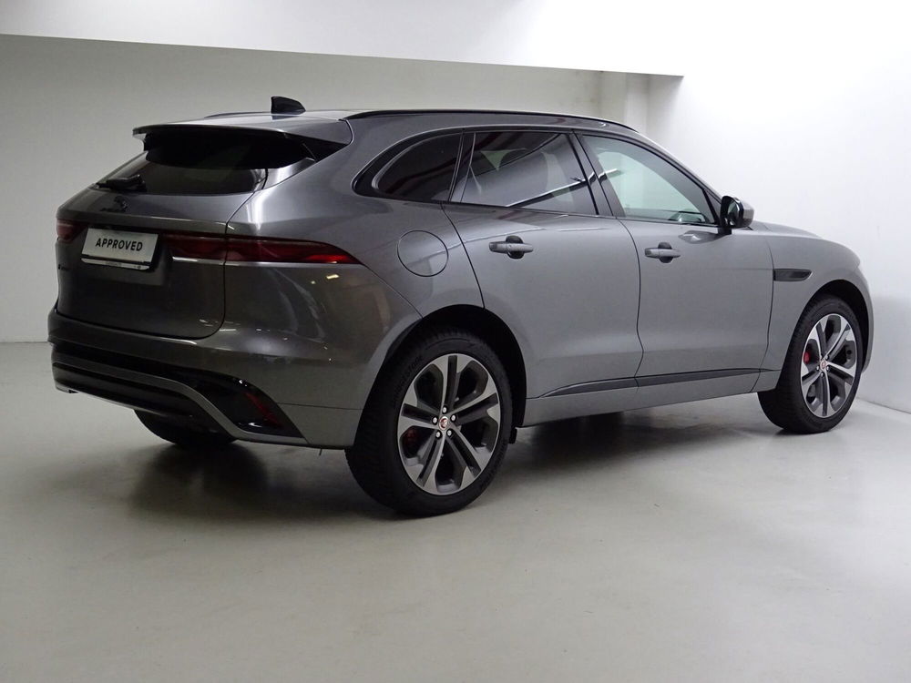 Jaguar F-Pace usata a Como (2)