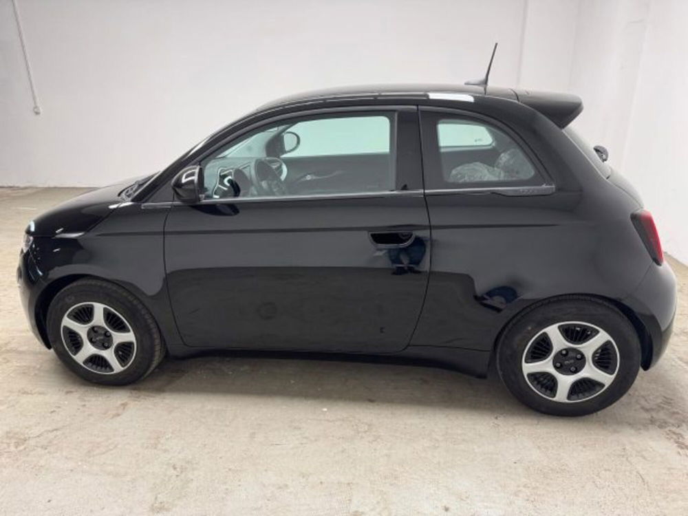 Fiat 500e usata a Biella (8)